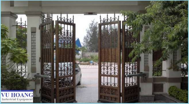 Cổng nhôm đúc (4 cánh) cổng biệt thự