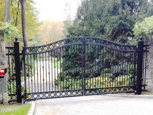 Mẫu cổng nhà vườn đẹp