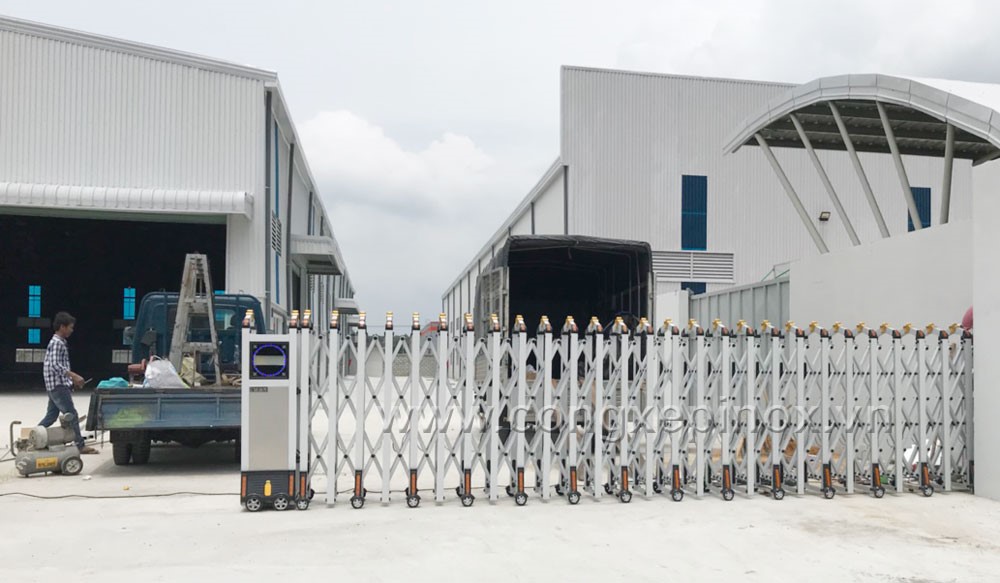 Cổng xếp tự động hàng rào bảo vệ chắc chắn Cổng xếp tự động hàng rào bảo vệ chắc chắn