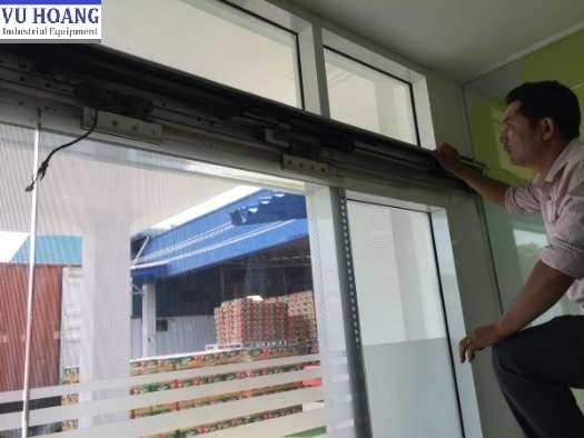 Sửa cửa kính tự động tại TPHCM uy tín