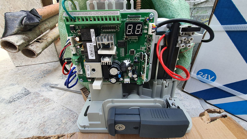 Cách Xử Lý Lỗi Board Mạch Điều Khiển Cửa Tự Động Tại KCN Bình Dương
