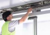 Quy Trình Bảo Dưỡng Cửa Kính Tự Động Định Kỳ Cho Shop Quần Áo TP.HCM