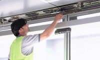 Quy Trình Bảo Dưỡng Cửa Kính Tự Động Định Kỳ Cho Shop Quần Áo TP.HCM