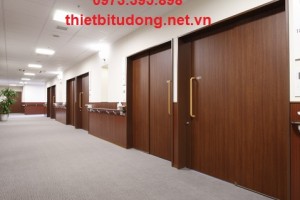 Cửa bán tự động/ cửa trượt bán tự động Nhật Bản