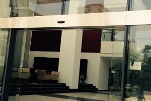 Cửa kính tự động Nabco Nhật Bản