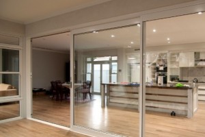 Cửa trượt bán tự động giá rẻ tại Sài Gòn