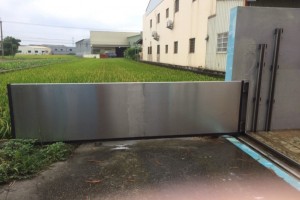 Lắp đặt cửa chống ngập tự động giá rẻ