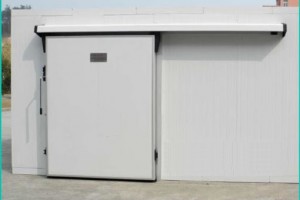 Lắp đặt cửa lùa kho lạnh bảo quản thực phẩm chuyên dụng.